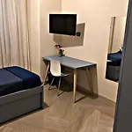 Napoli City Inn