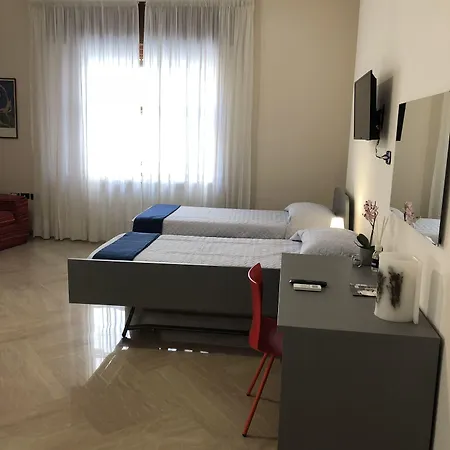 فندق مبيت وإفطار Napoli City Inn نابولي