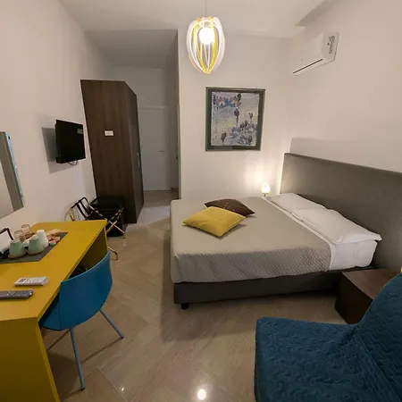 Napoli City Inn فندق مبيت وإفطار 4*
