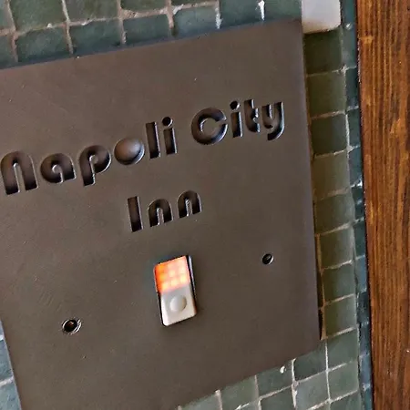 Napoli City Inn לינה וארוחת בוקר 3*